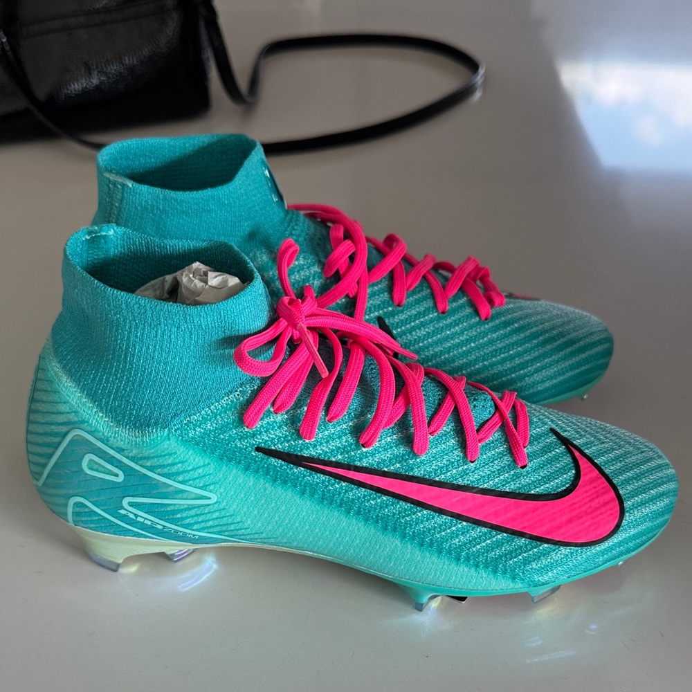 Nike Turquoise and Neon Pink Soccer Cleats